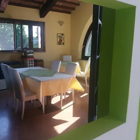 R&b Un A Colori Couette-café Ferrare