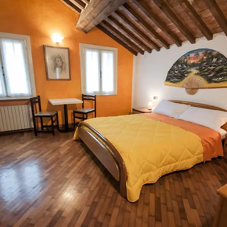 R&b Un A Colori B&B 4*