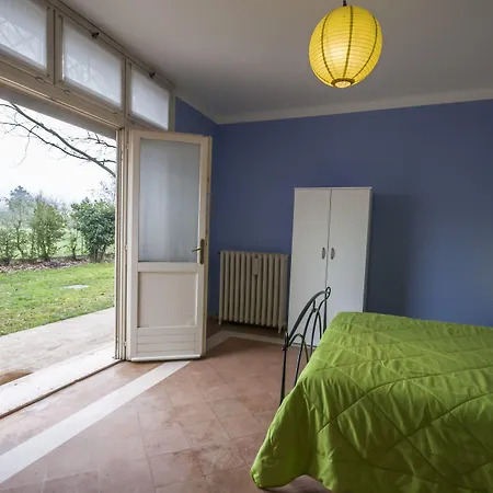 Couette-café R&b Un A Colori Ferrare