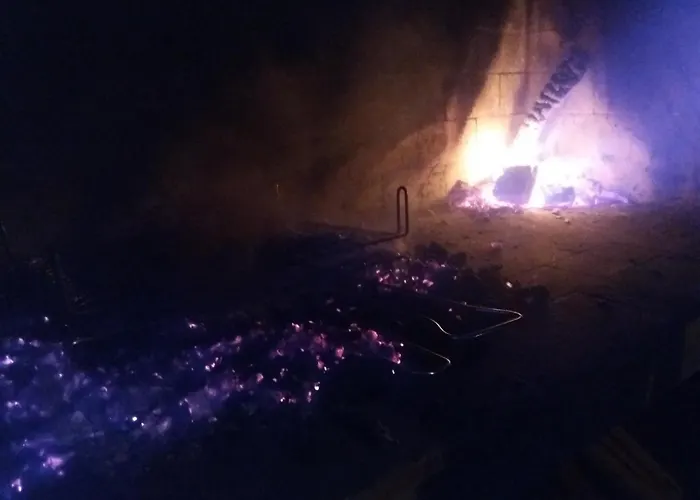 R&b Un A Colori 4* פררה