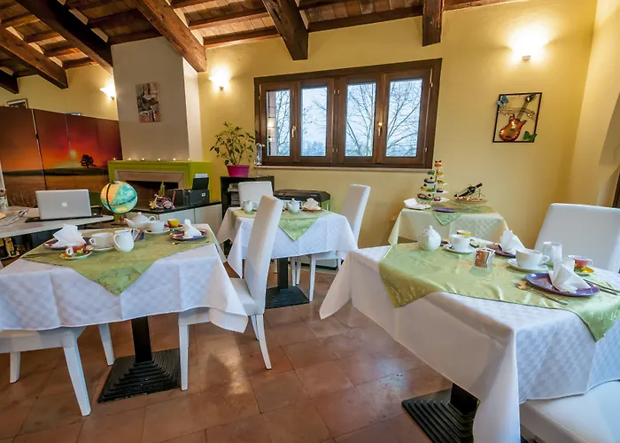Bed & Breakfast R&b Un A Colori Ferrara